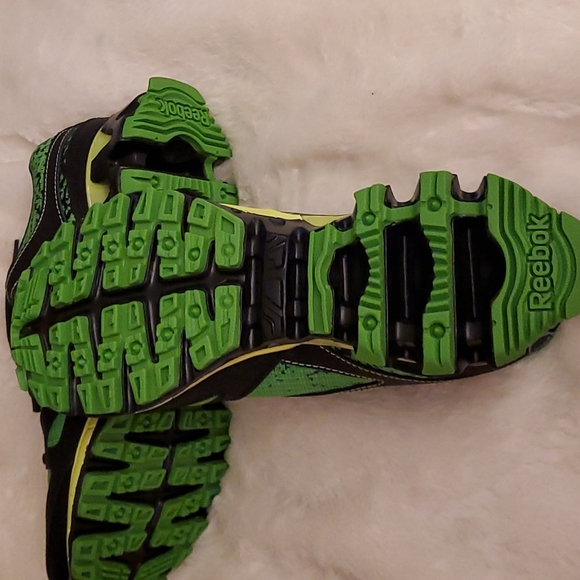 Winter Edition Reebok Zigtech Zigkick Trail Shoes 1.0 M6.5/UK6/EU38.5
